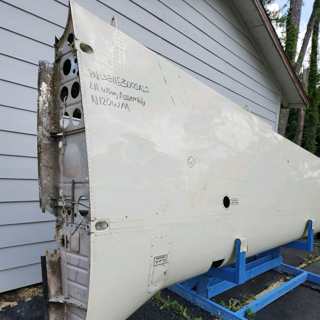 Used aircraft parts for sale, 35-115300 SA320 BEECHCRAFT F35 LH WING ASSEMBLY-OR IS SOLD IN PARTS