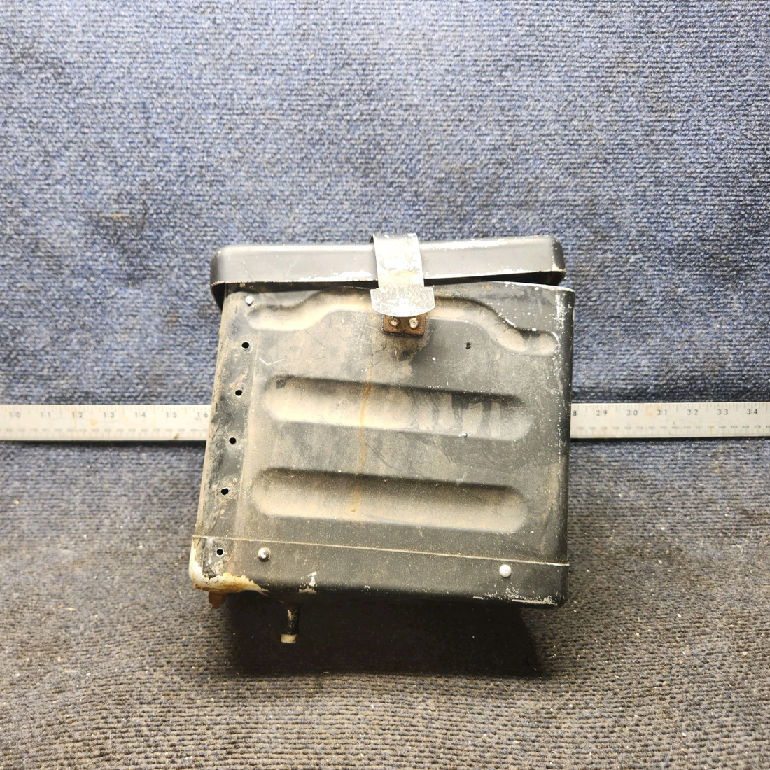 Used aircraft parts for sale, 0413402-2, 0413402-6 cessna 150G Battery Box with Lid