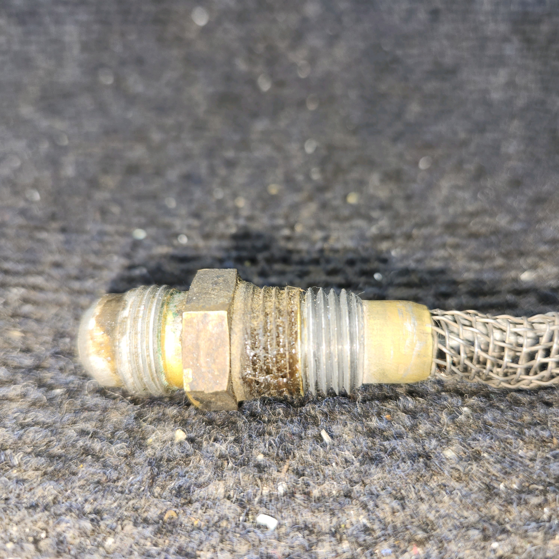 Used aircraft parts for sale, 0422130 Cessna 172E Fuel Tank Strainer (Finger Screen)