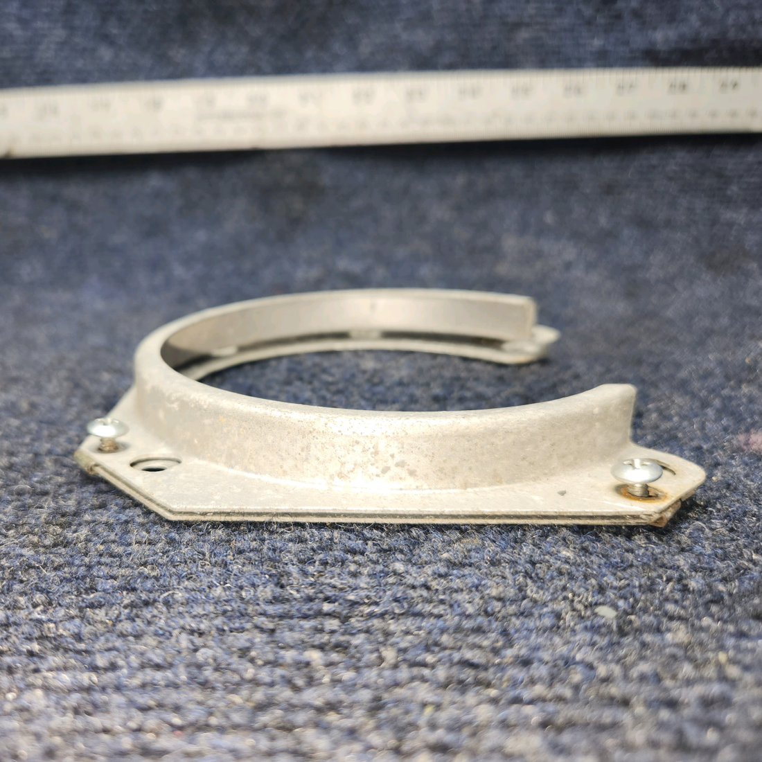 Used aircraft parts for sale, 0423542-6 Cessna C-150J Landing Light Bracket Assembly