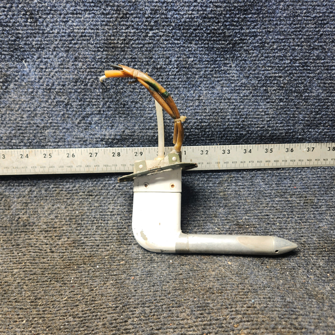 Used aircraft parts for sale, 0721105-15 cessna 150G Heated Pitot Tube Assembly