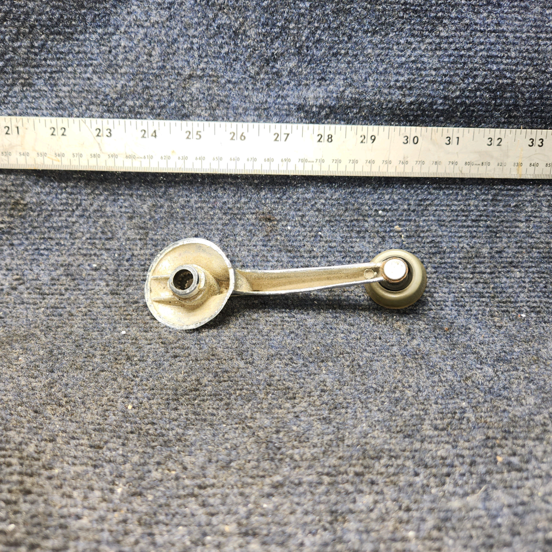 Used aircraft parts for sale, 464-023 Piper PA28-140 Stabilator Trim Crank Handle
