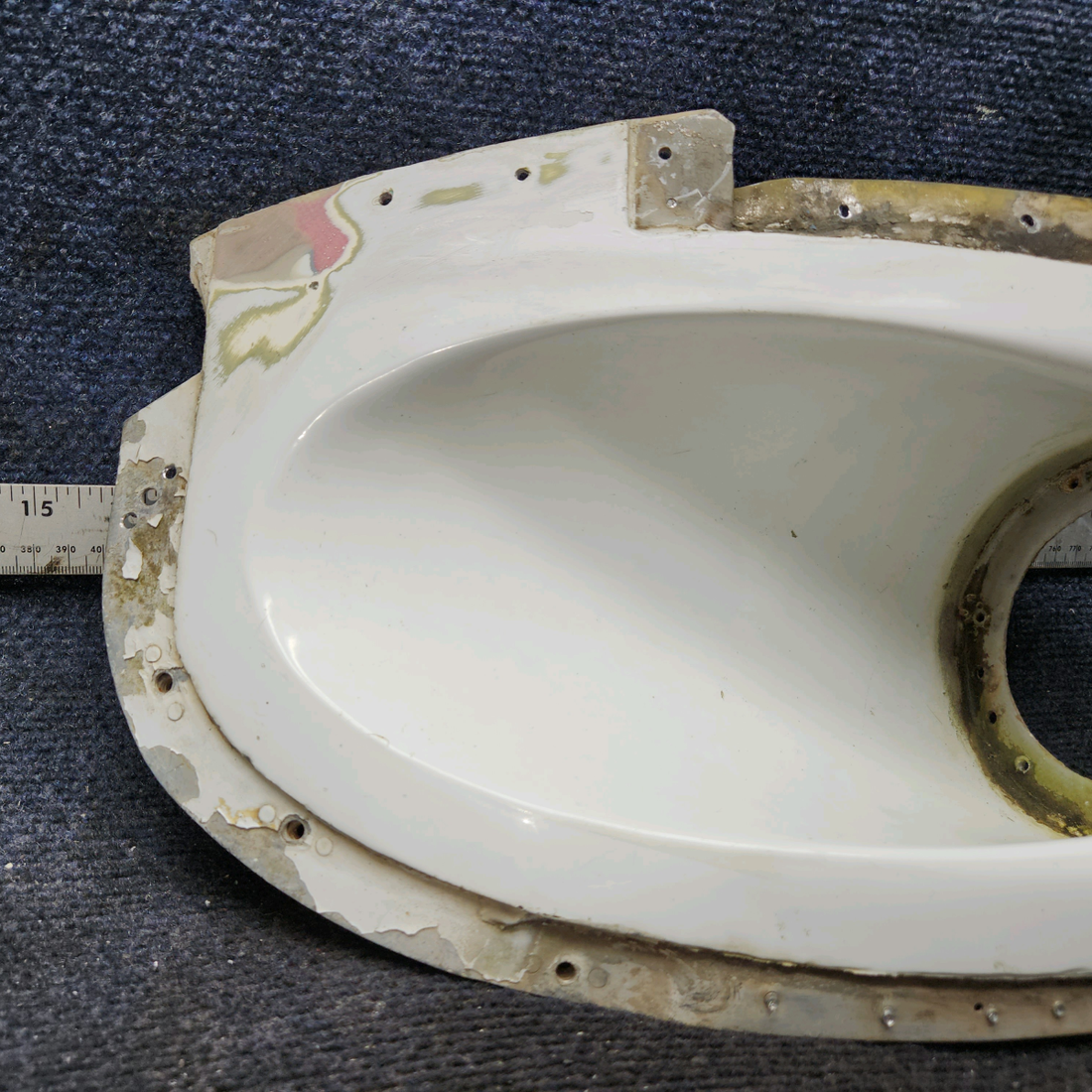 Used aircraft parts for sale, 2452006-22 Cessna 172RG Landing Light Housing Assy - RH