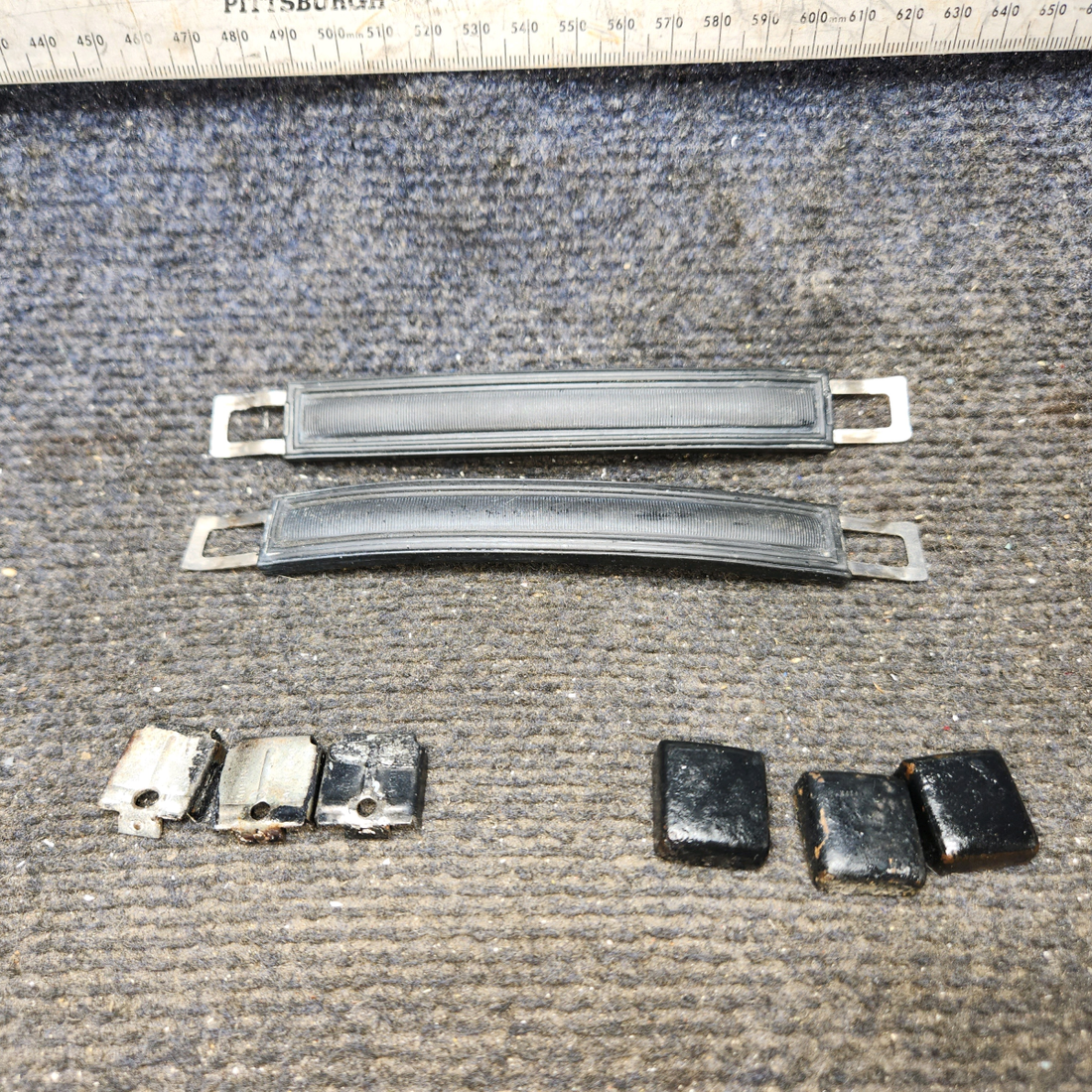 Used aircraft parts for sale, S1685-1 cessna 150G Handle Assembly
