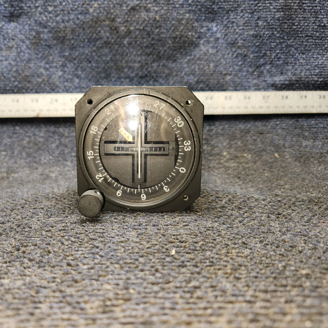 Used aircraft parts for sale, ID-824 Narco Avionics ID-824 Piper PA28-140 VOR LOC Indicator