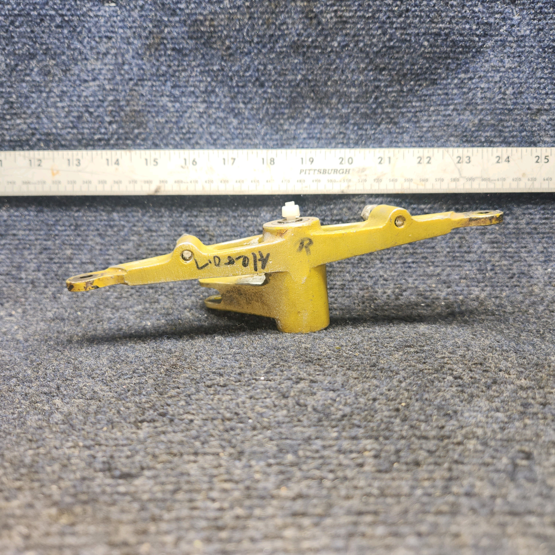 Used aircraft parts for sale, 22748-001 PIPER PA-24-250 Aileron Bellcrank Assembly RH