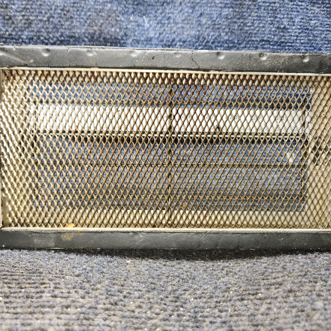 Used aircraft parts for sale, BA7110 BEECHCRAFT F35 Brackett Air Filter Assembly