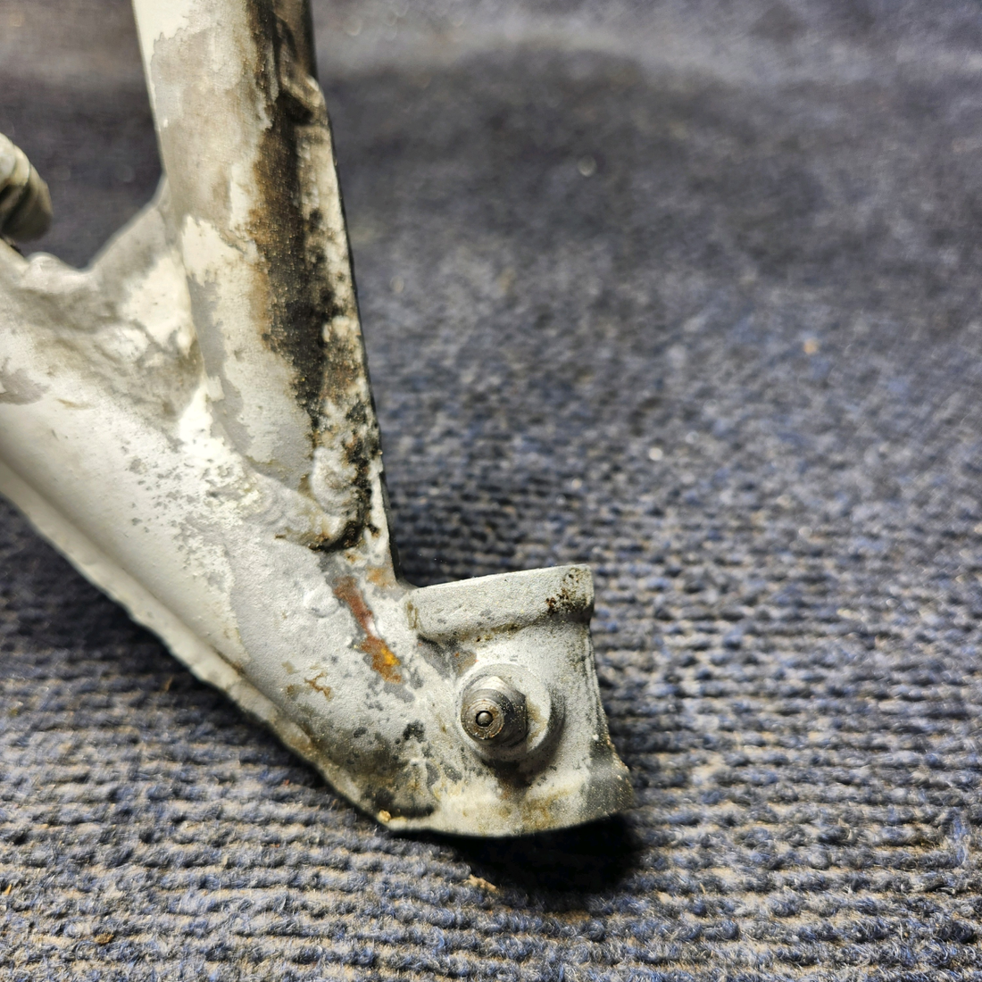 Used aircraft parts for sale, 33-810000-1 Beechcraft 35-33 Main Landing Gear - LH