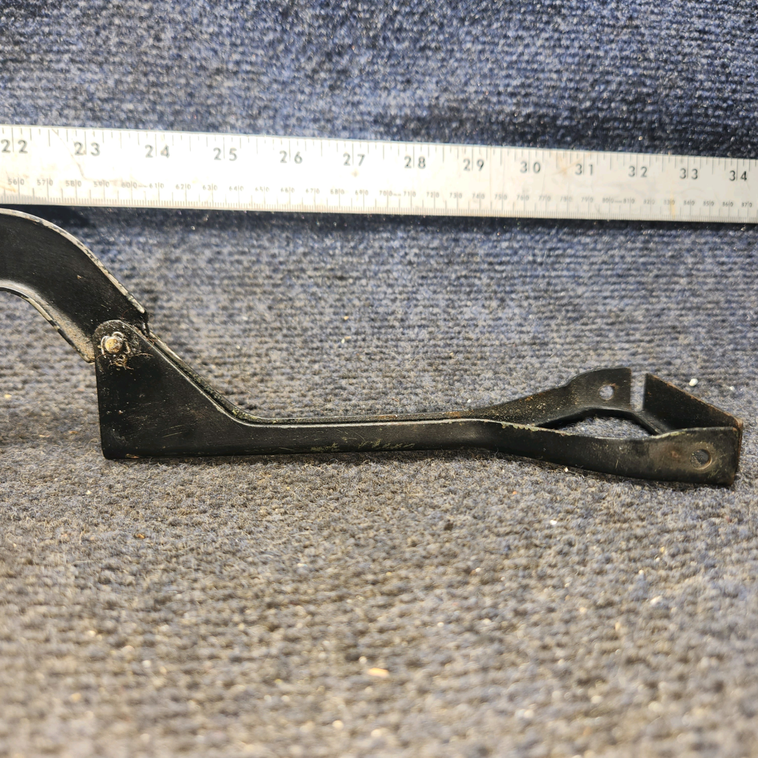 Used aircraft parts for sale, 0411573-1, 0411564-3 Cessna 172F Rudder Pedal Dual Controls Link and Bellcrank