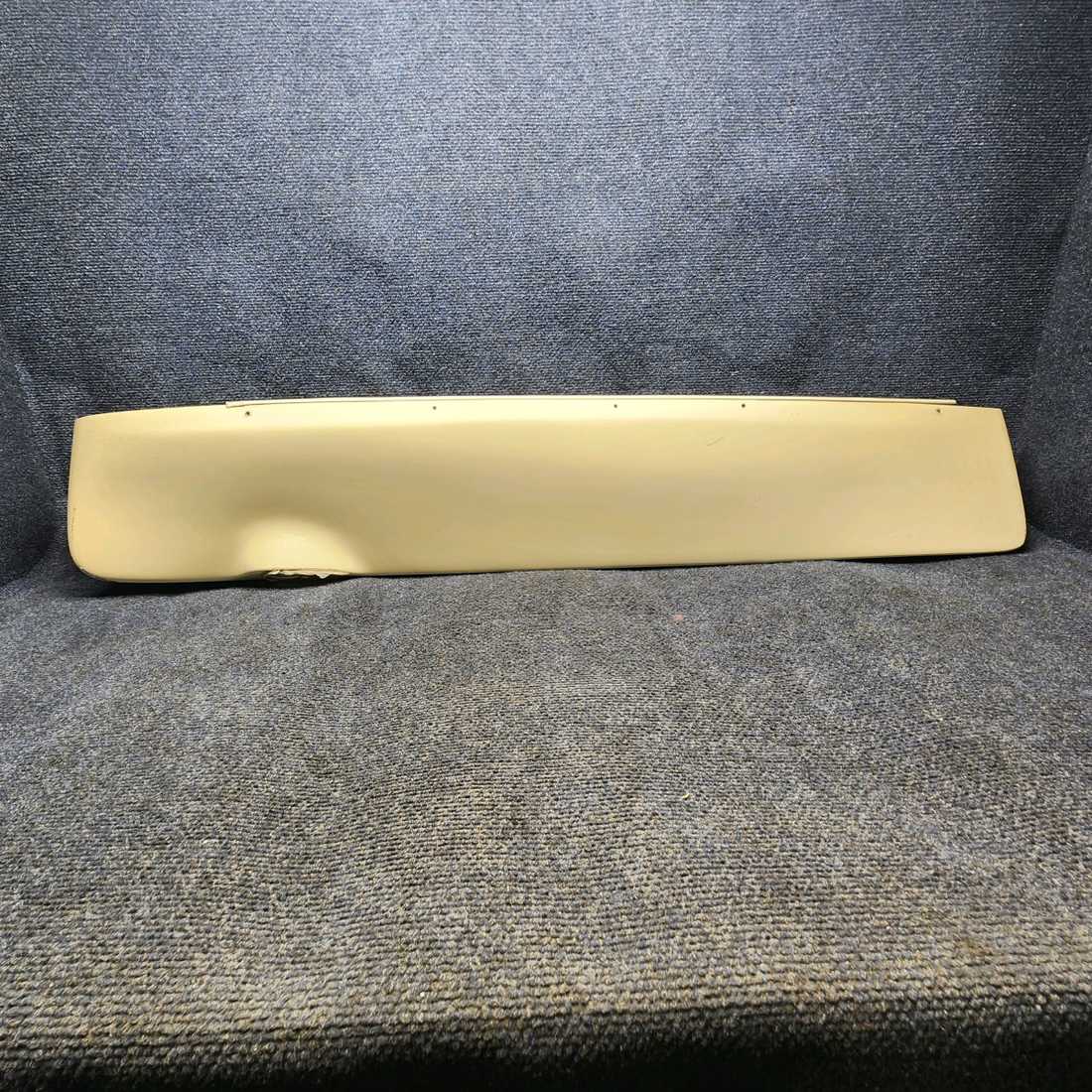 Used aircraft parts for sale, 0523565-200 CESSNA 172K WING TIP ASSEMBLY RH - HAS HOLE FOR STROBE.