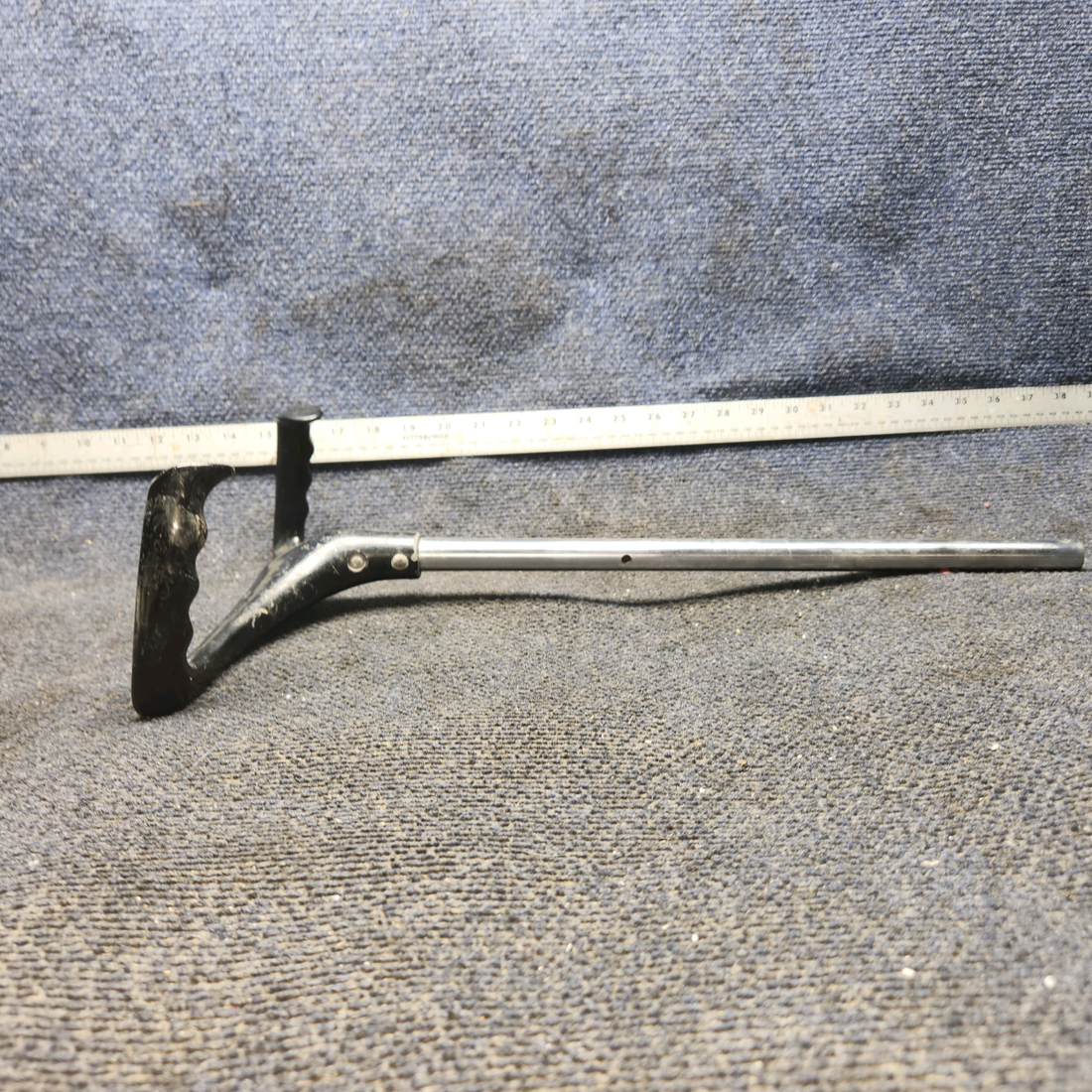 Used aircraft parts for sale, 0513240-4 cessna 150G Control Wheel (Yoke)