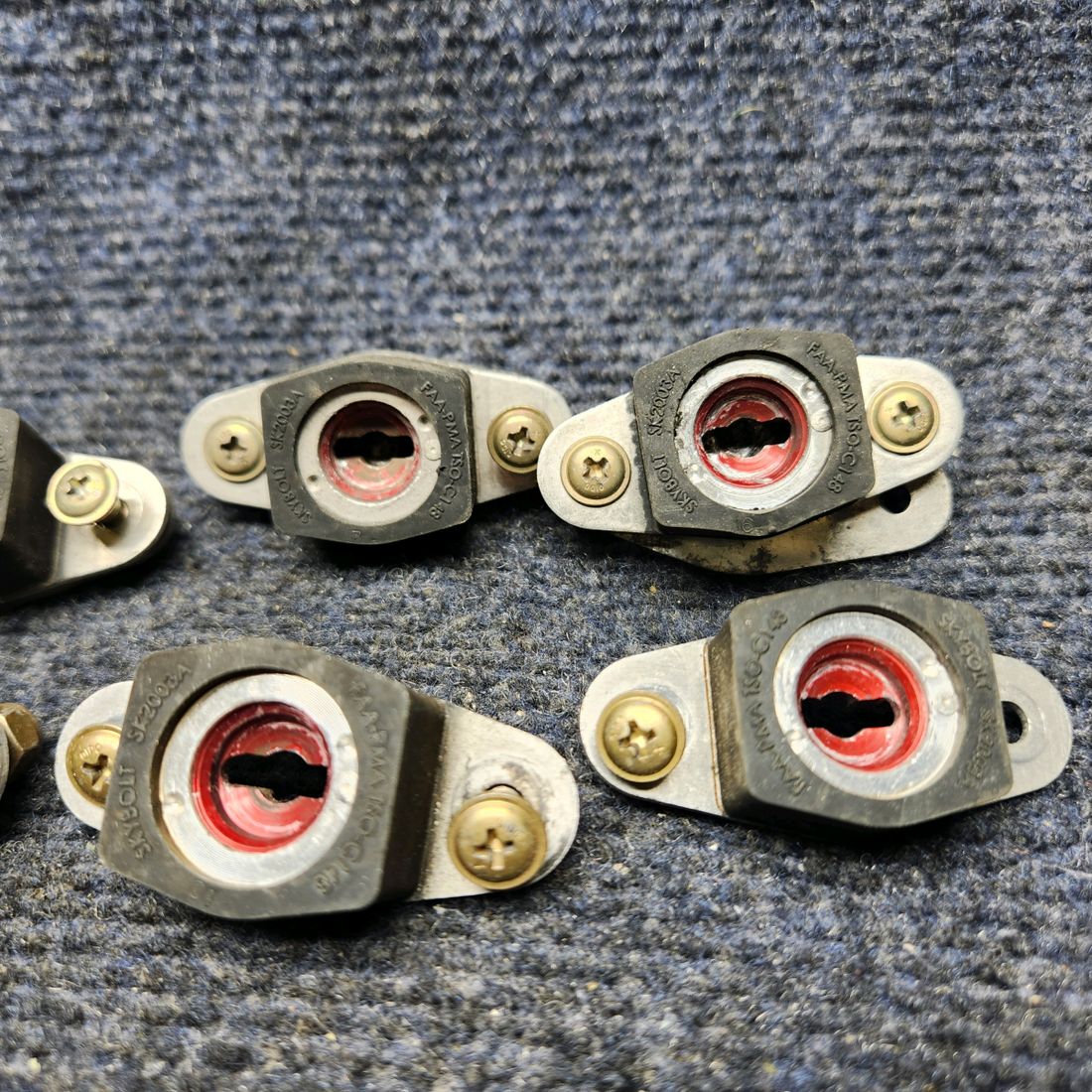 Used aircraft parts for sale, SK2003 CESSNA 172K SKYBOLT COWLING MOUNT CESSNA 172K SET OF 8 (EIGHT)