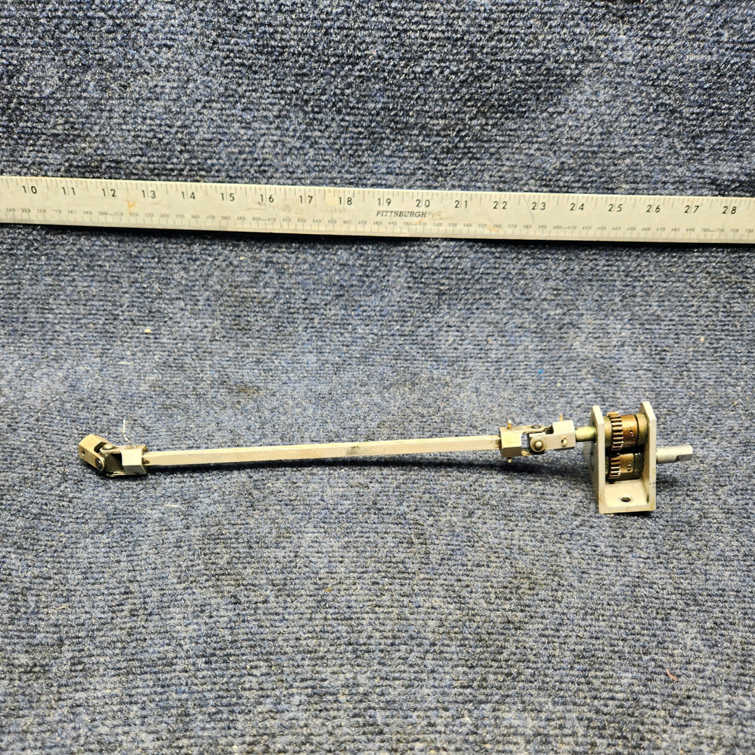 Used aircraft parts for sale, 2416001-200 CESSNA C172RG GEAR ASSEMBLY FUEL SELECTOR