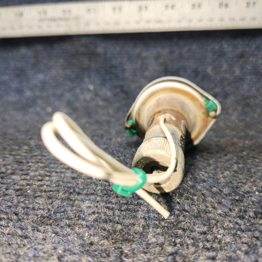 Used aircraft parts for sale, A-2064-1073 Grimes Piper PA28-140 Rear Position Light with Lens and Retainer