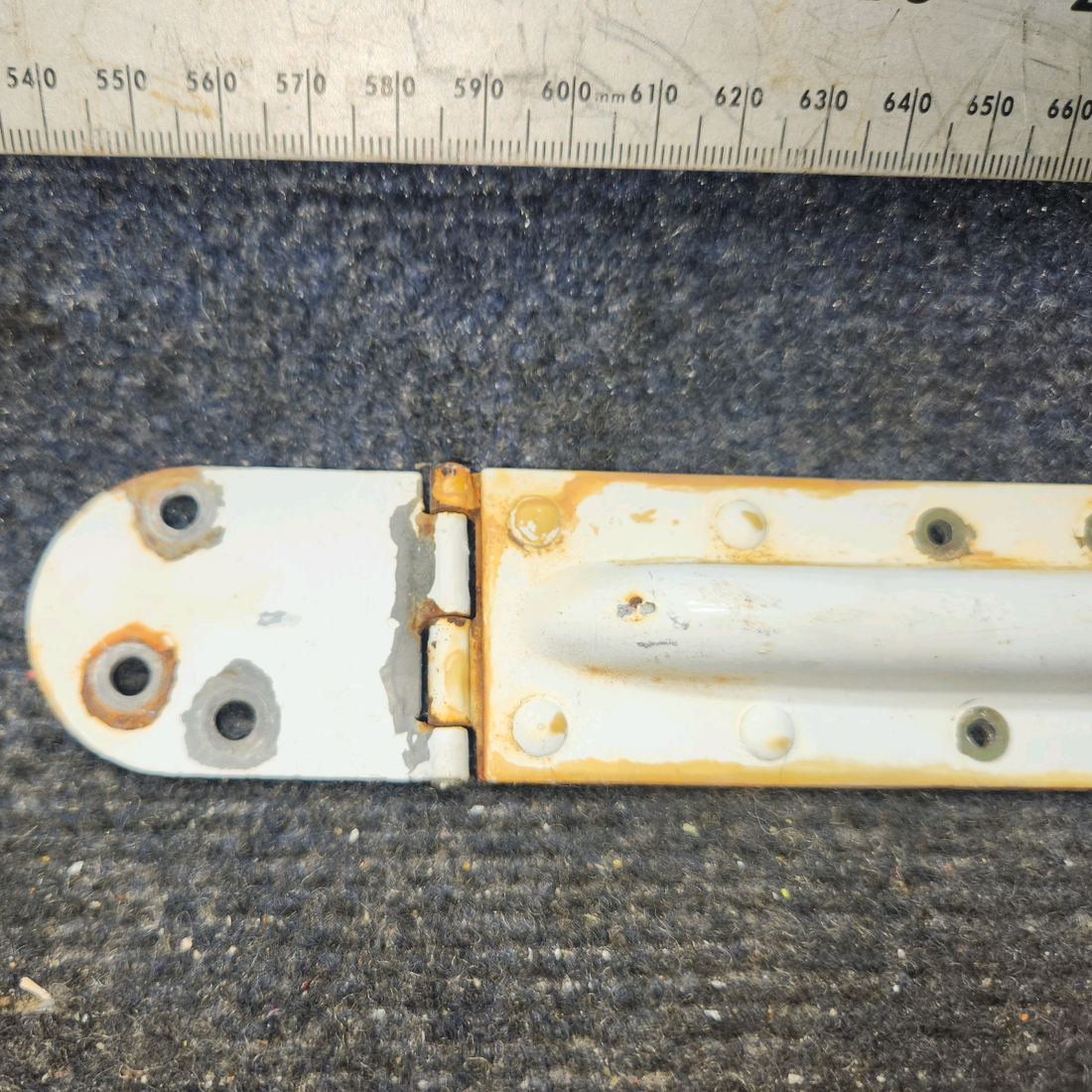 Used aircraft parts for sale, 0511280-2, 0511237-2 Cessna 172F Cabin Door Hinge Assembly Upper - RH