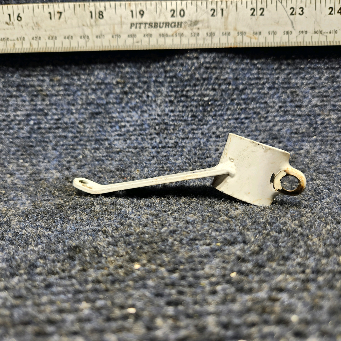Used aircraft parts for sale, 550015-004 Mooney M20J MAIN GEAR DOOR SUPPORT RH