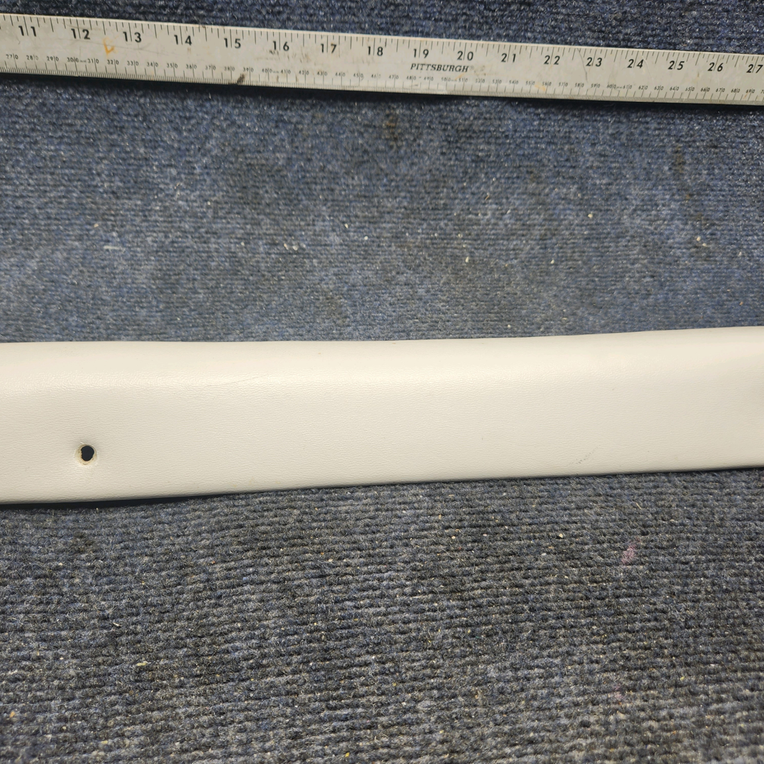 Used aircraft parts for sale, 96-534131-4 Beechcraft F33A WINDOW MOLDING ASSY AFT CABIN RH