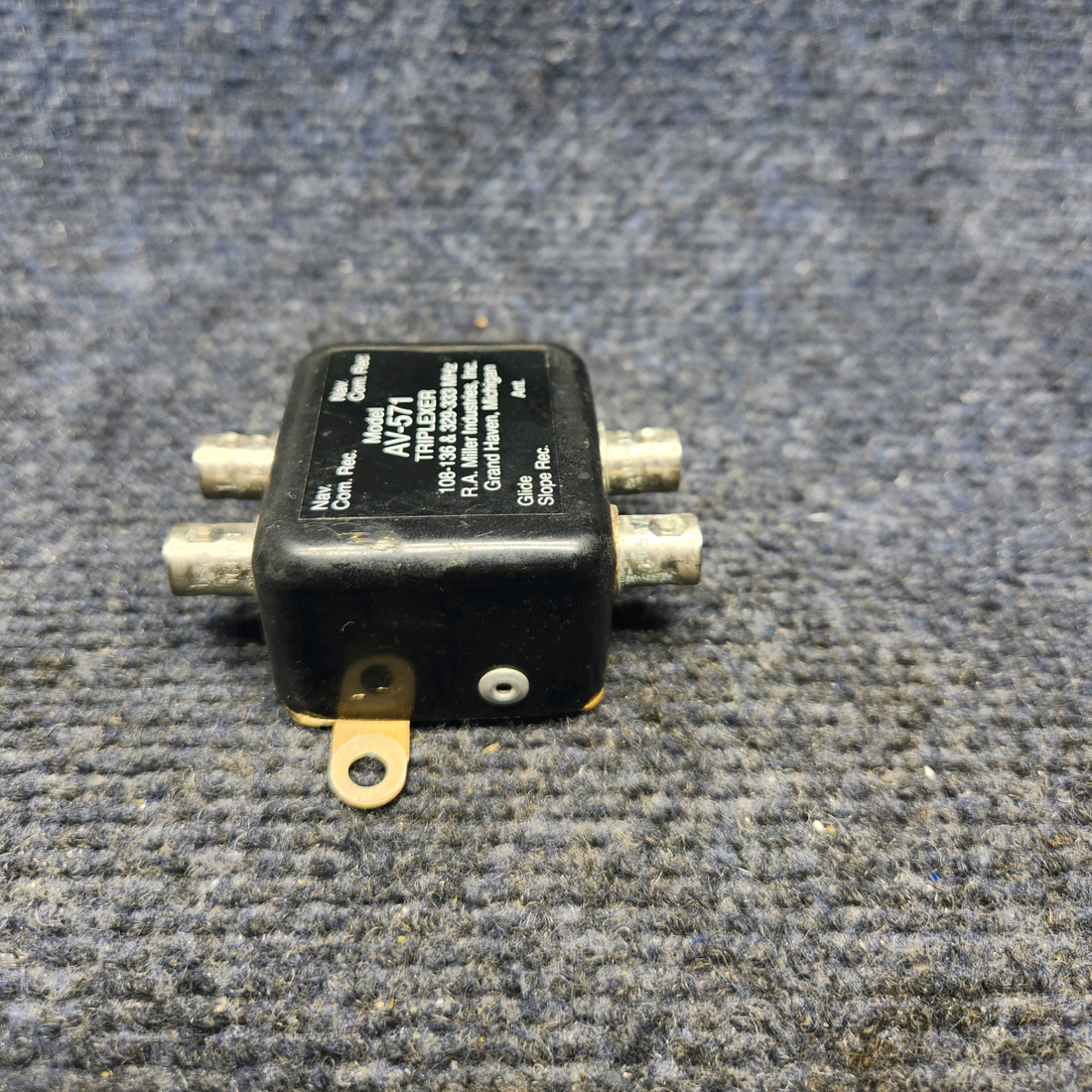 Used aircraft parts for sale, AV-571 PIPER PA28-161 Warrior III ANTENNA TRIPLEXER UNIT