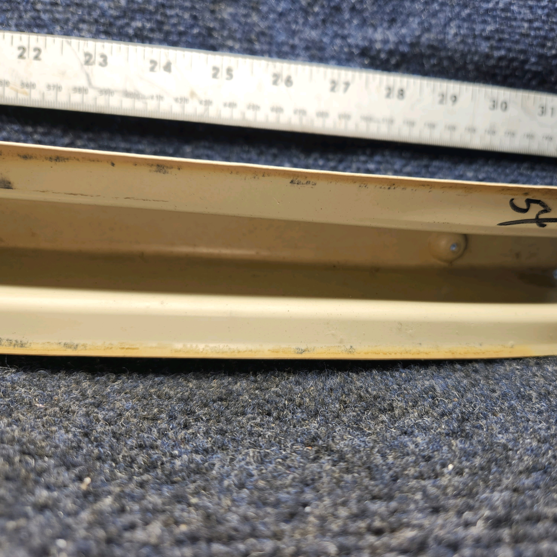 Used aircraft parts for sale, 63156-003 Piper PA28-140 WINDOW TRIM STRIP