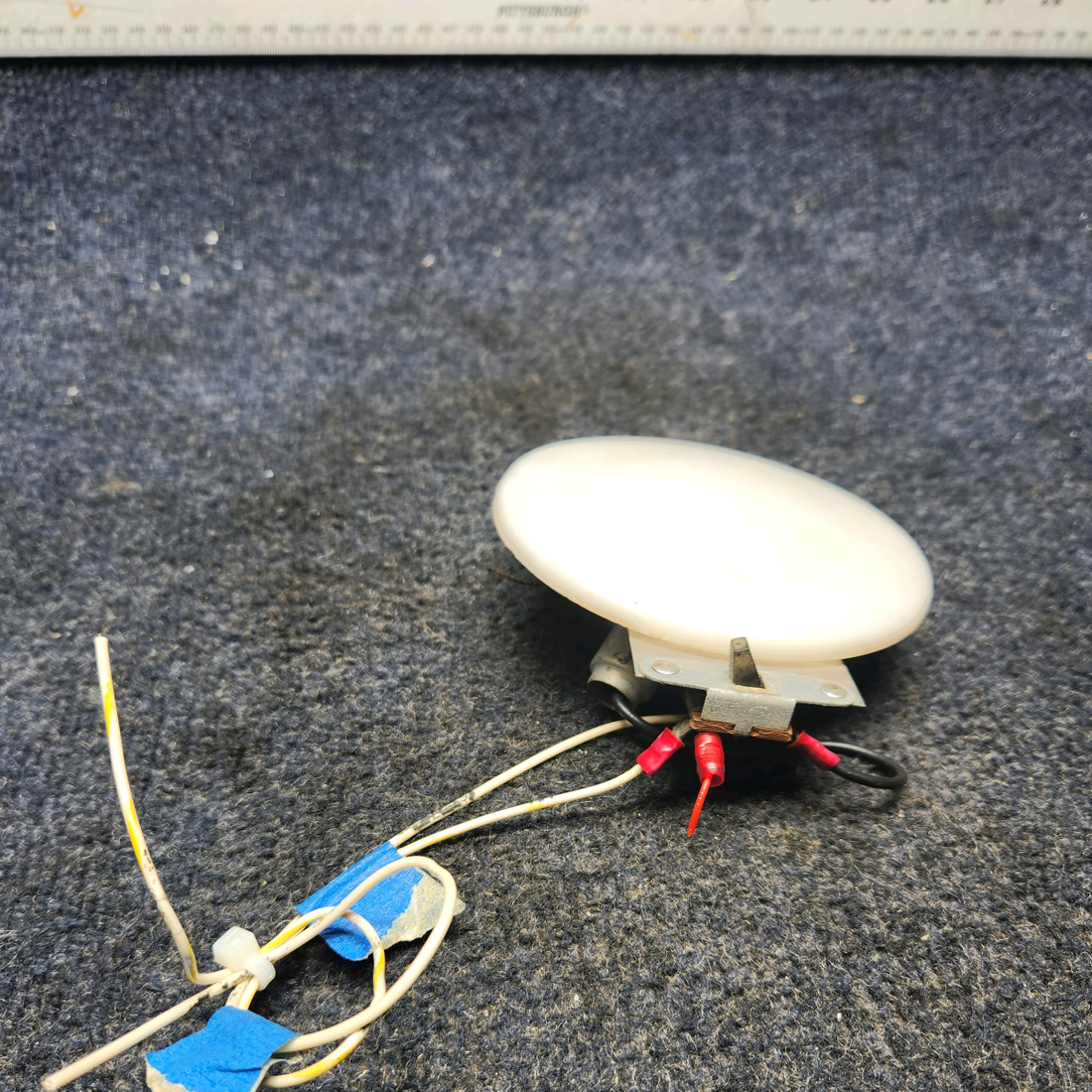Used aircraft parts for sale, 66632-000 PIPER PA28-140 REFLECTOR DOME LIGHT ASSY (VOLTS: 14)