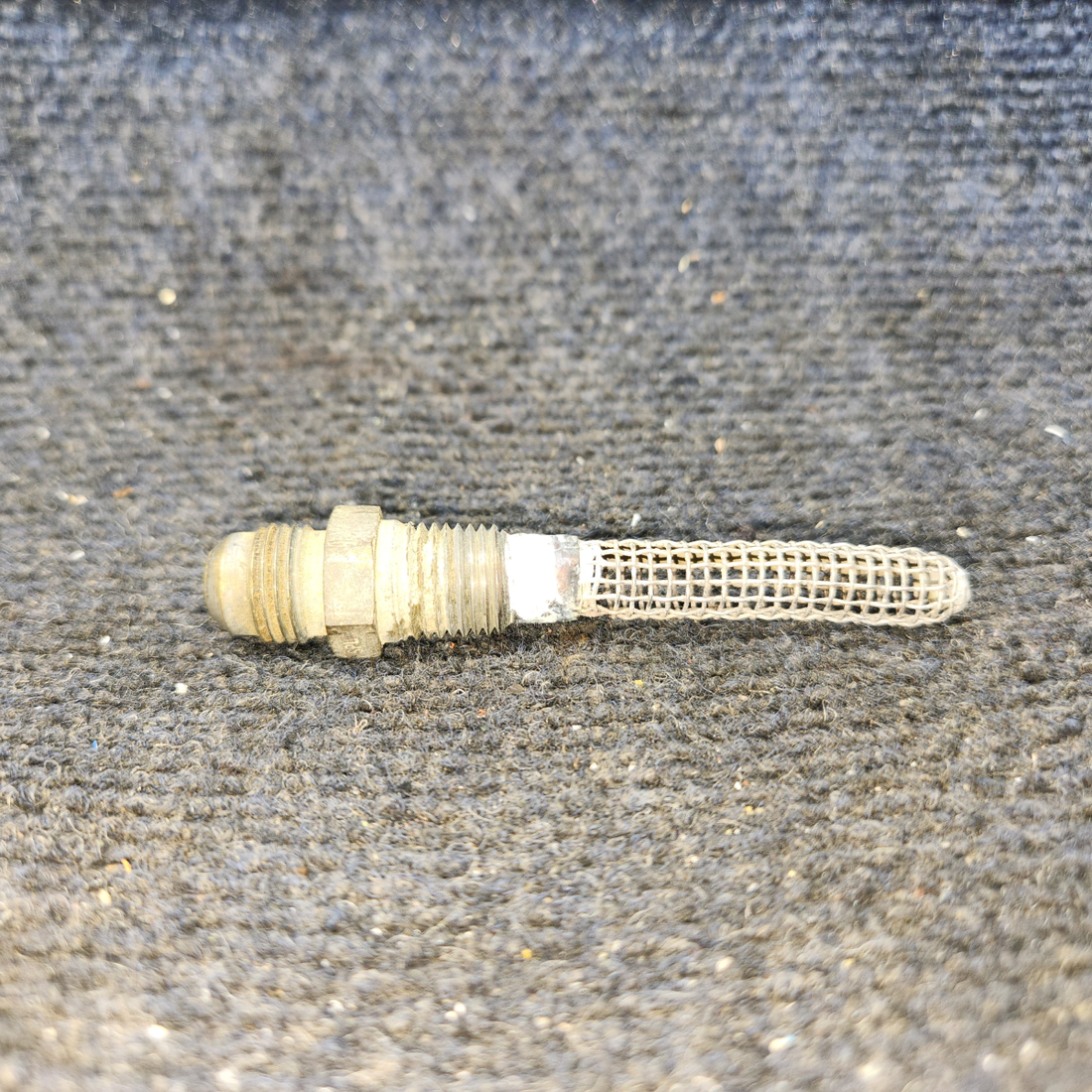 Used aircraft parts for sale, 0422130 Cessna 172F Fuel Tank Strainer (Finger Screen)