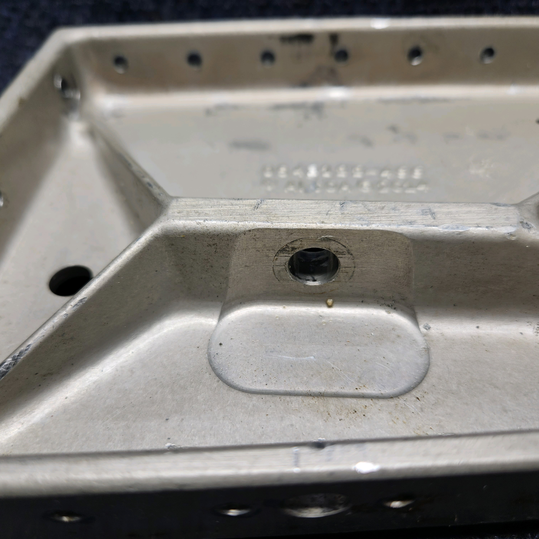 Used aircraft parts for sale, 0541122-2 CESSNA 172K MAIN GEAR SUPPORT INBOARD RH