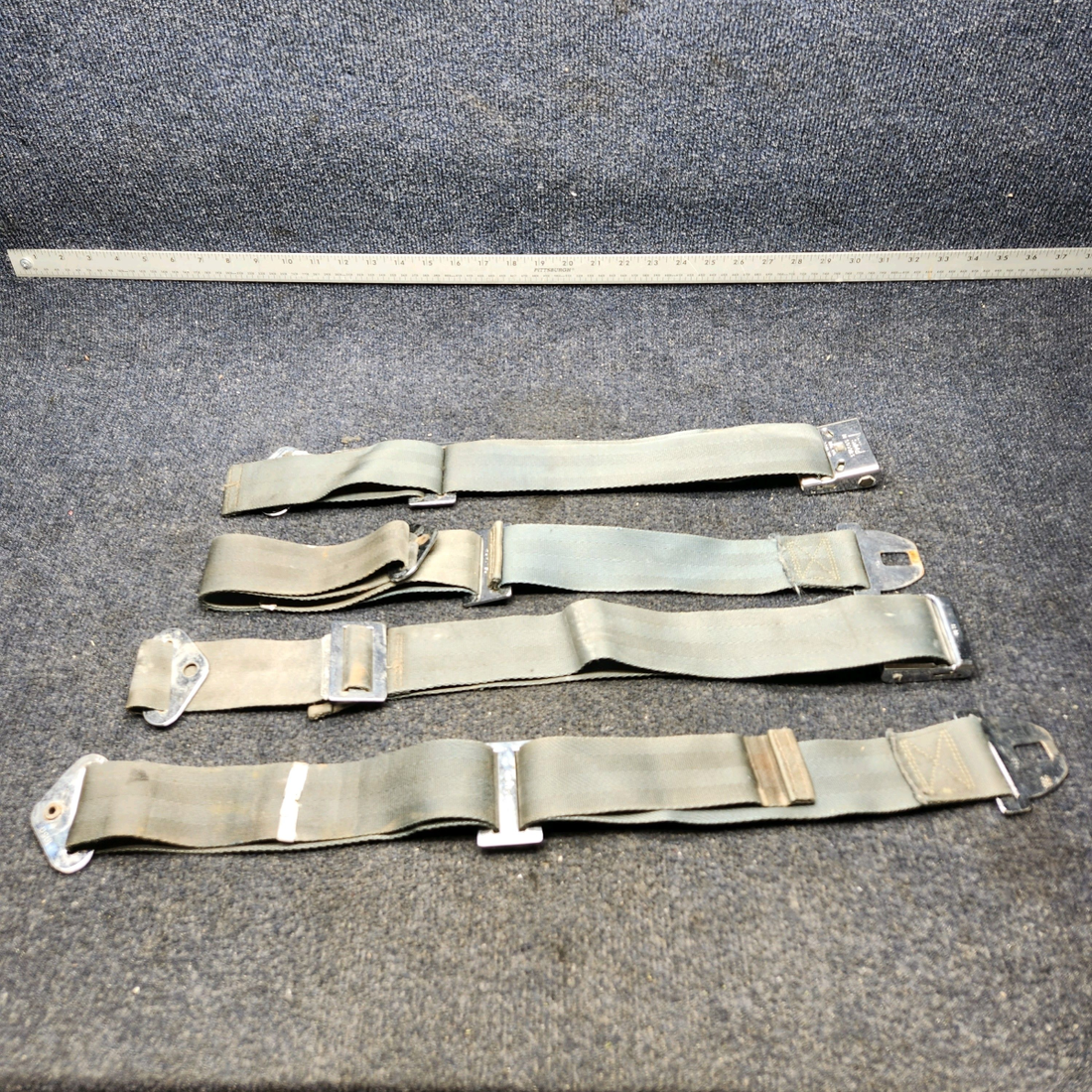 Used aircraft parts for sale, Pa-28 Seat Belt America Safety PIPER PA28-140 PA-28-140 PILOT AND CO-PILOT SEATBELT SET