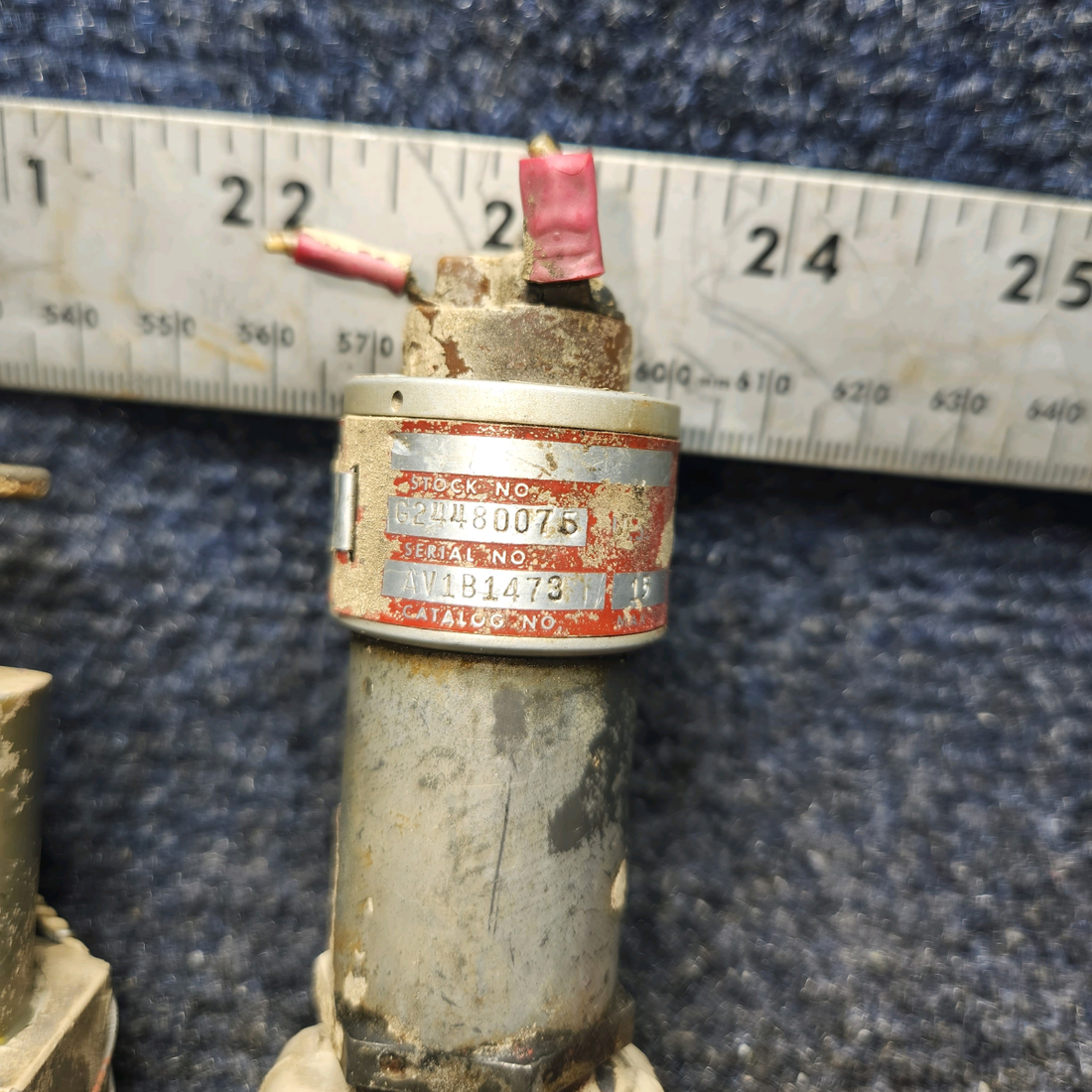 Used aircraft parts for sale, 58-380086-1 BEECHCRAFT 95-55B Shutoff Valve w/ Filter