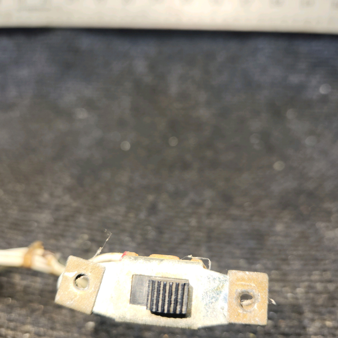 Used aircraft parts for sale, 0713029 Cessna 182G Map Light switch