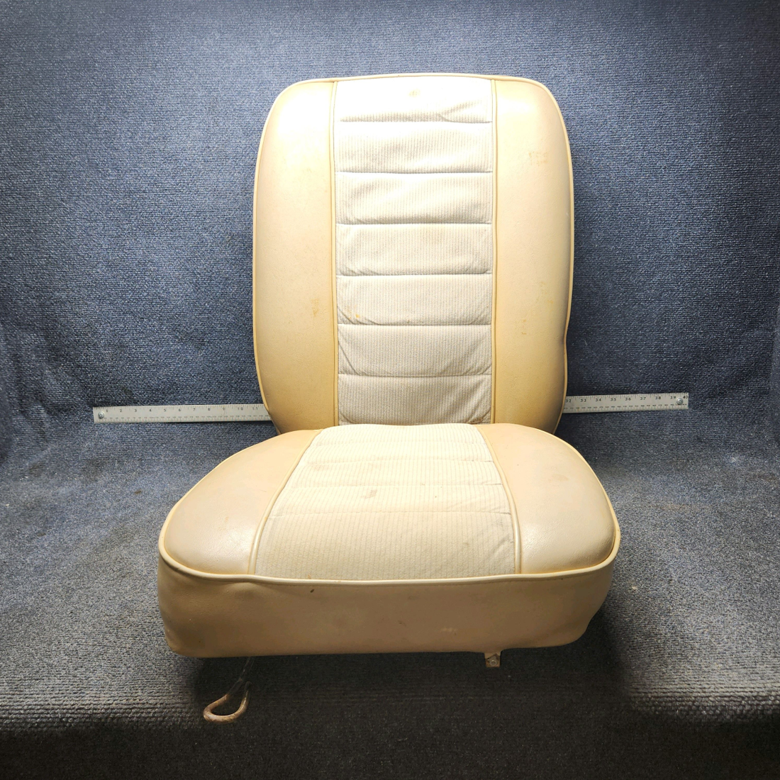 Used aircraft parts for sale, 0400118-90 Cessna C-150J Co-pilot Right Seat Assy