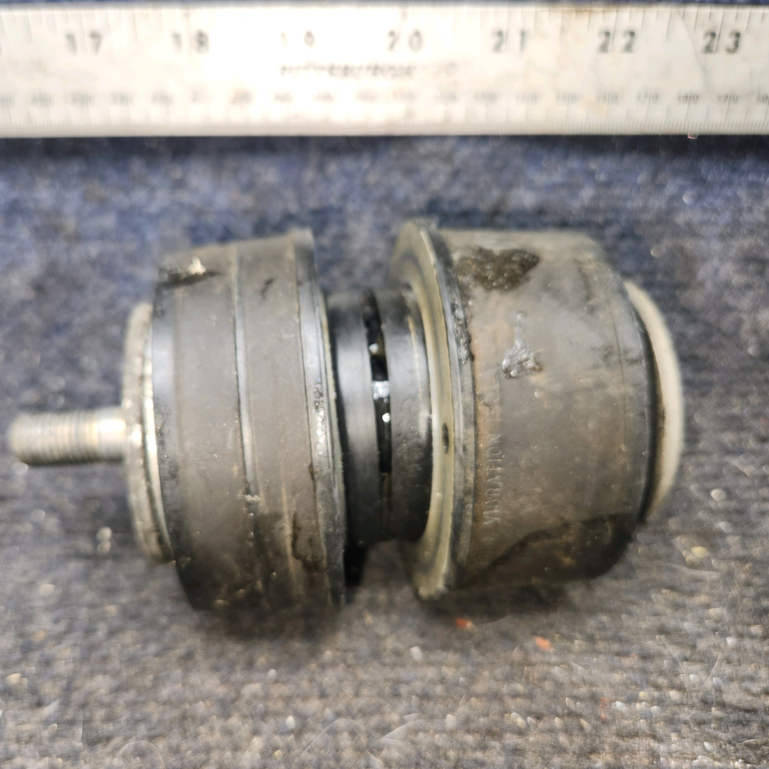 Used aircraft parts for sale, C299501-0101 cessna 172N Engine Shock Mount Kit – Set of 4