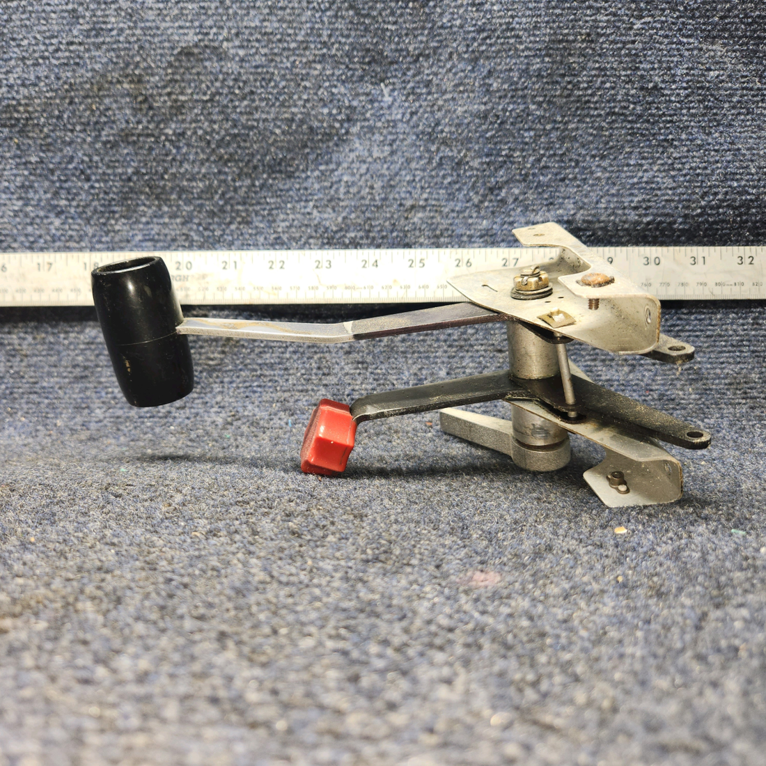 Used aircraft parts for sale, 65850-000 PIPER PA28-140 Engine Control Quadrant