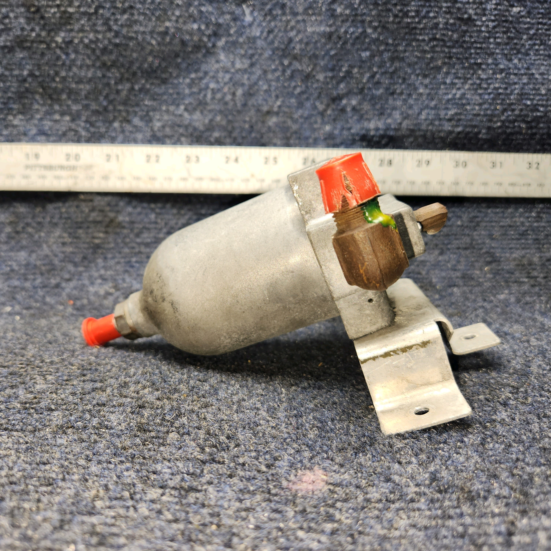 Used aircraft parts for sale, 0756005-10 Cessna 172RG Fuel Strainer Assy
