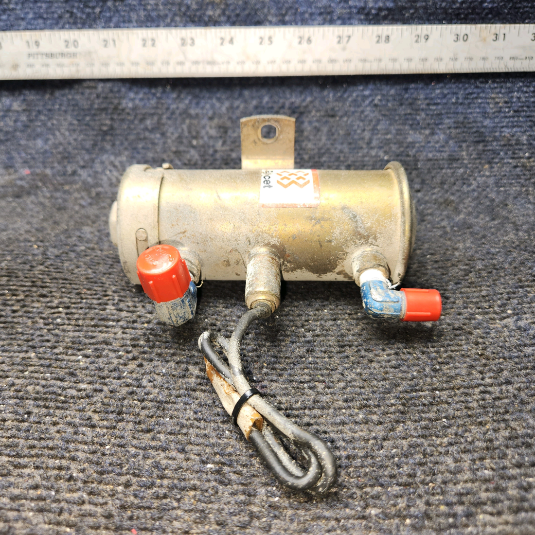 Used aircraft parts for sale, 477-060 Facet BEECHCRAFT F35 Fuel Pump Assy (12V)