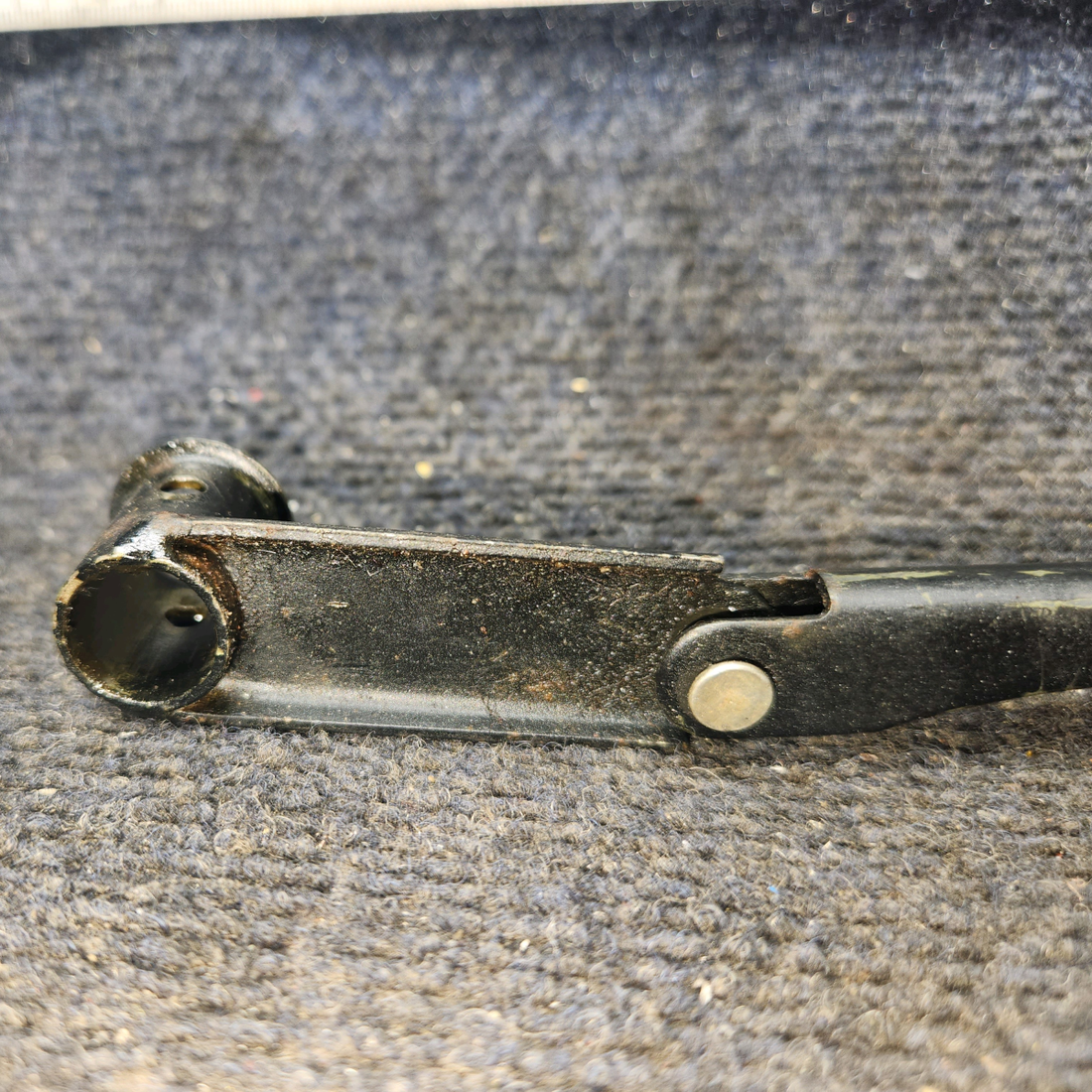 Used aircraft parts for sale, 0411563, 0511336-1 Cessna 172F Rudder Pedal Arm Assembly w/ Link