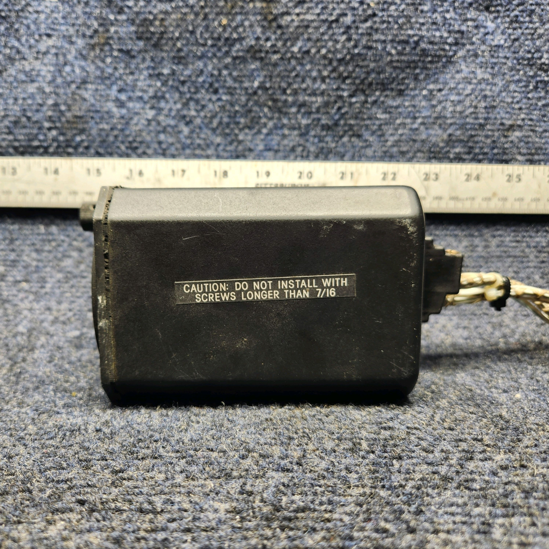 Used aircraft parts for sale, ID-825 TSO CESSNA 172K VOR / LOC / GLIDESLOPE INDICATOR WITH CONNECTOR