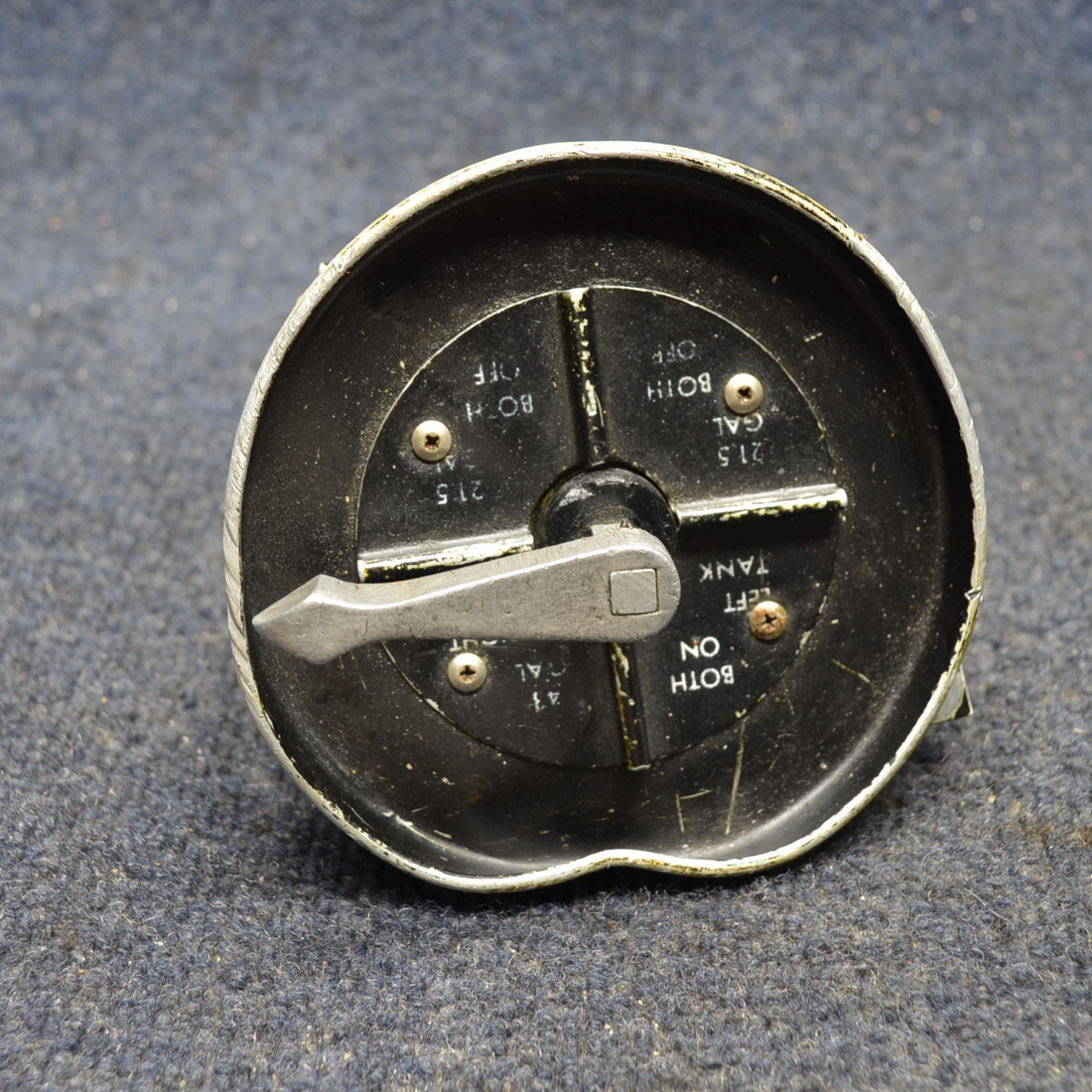 Used aircraft parts for sale, 0511157-14 Cessna C175 CESSNA SHAFT-PLATE-HANDLE FUEL SELECTOR