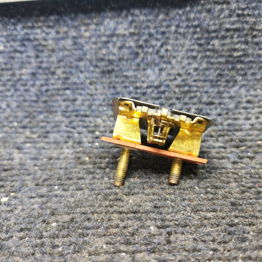 Used aircraft parts for sale, 1501695 Beechcraft C35 Amperes Indicator