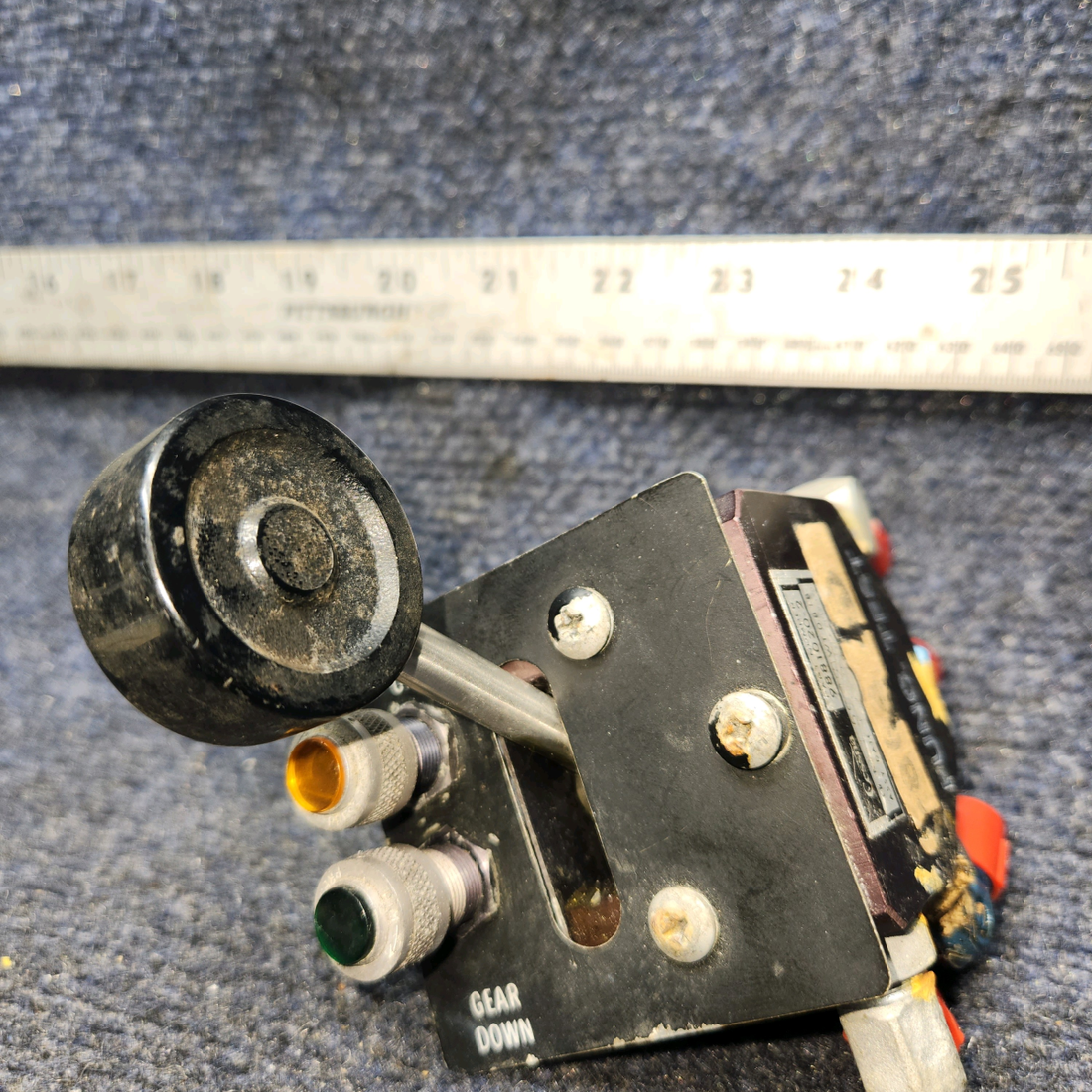 Used aircraft parts for sale, 9881020-2 Cessna 172RG Landing Gear Selector Valve Assy/W Light