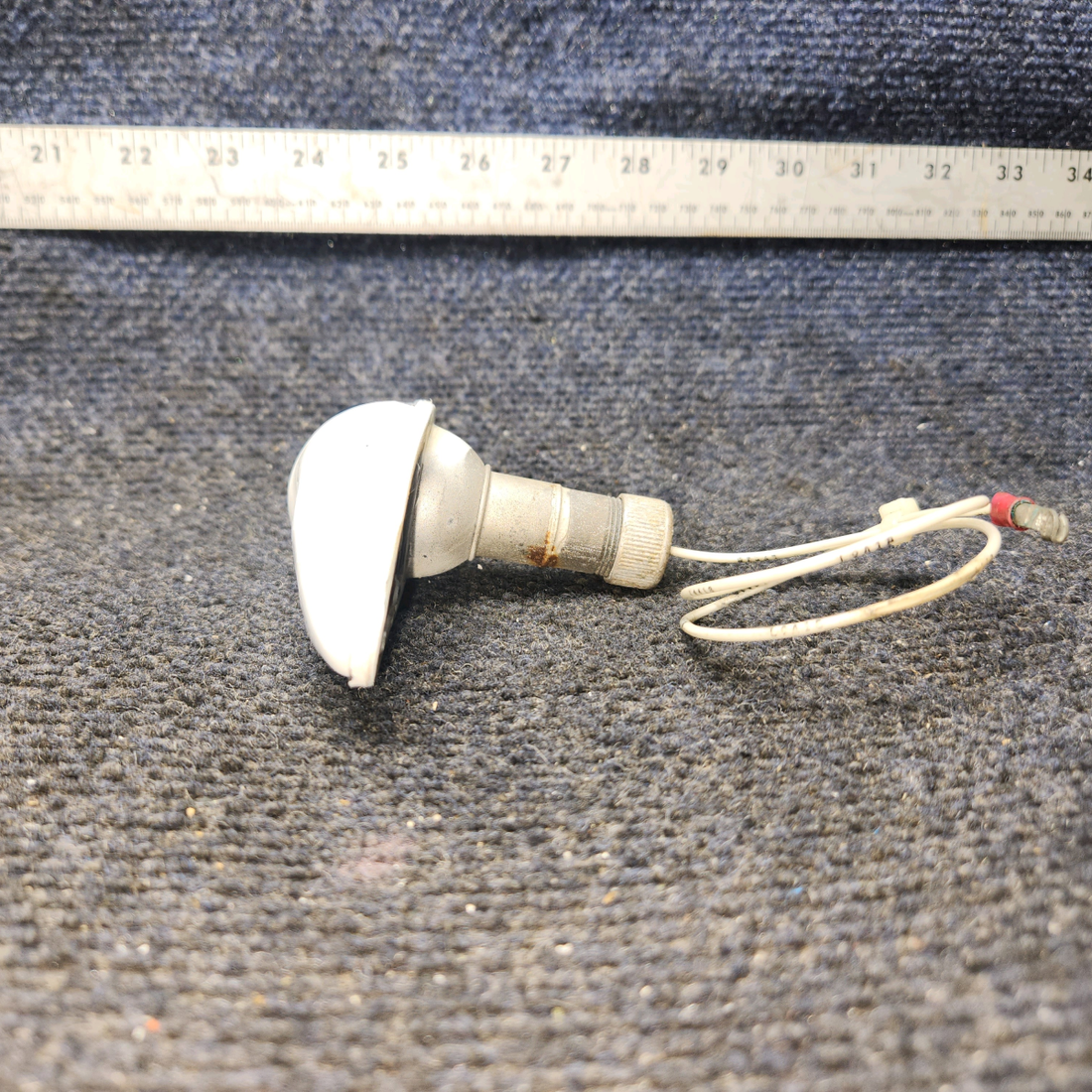 Used aircraft parts for sale, A-1285-G-12 Grimes Beechcraft C23 SUNDOWNER Navigation Light Assembly  - RH (14 Volts) - Green