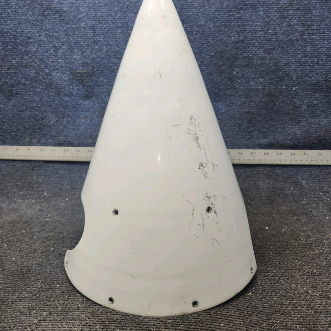 Used aircraft parts for sale, 0550236-8 cessna 172N Spinner