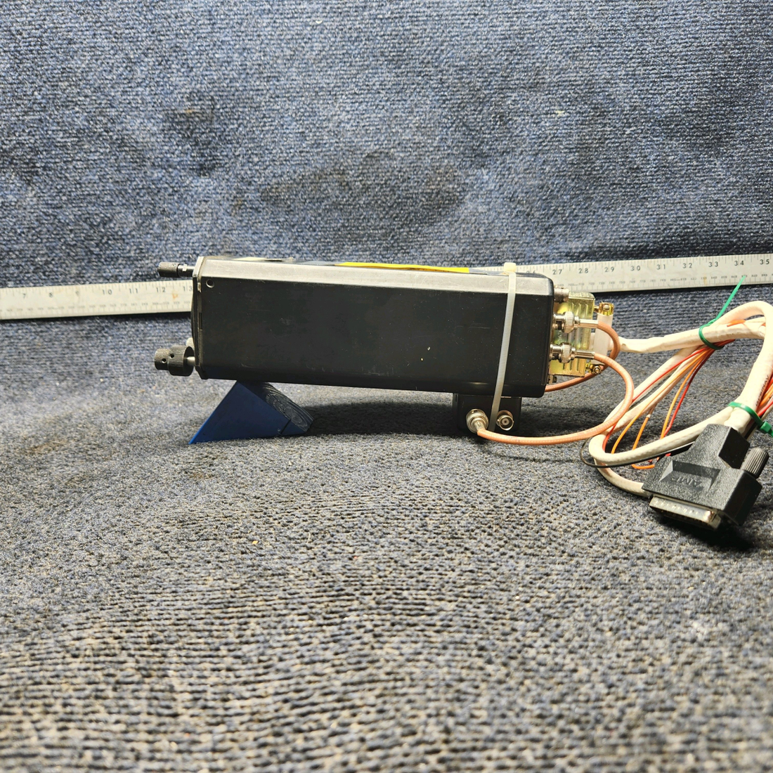 Used aircraft parts for sale, Narco Nav 122 Narco Nav 122 Piper PA28-140 Glideslope Indicator Receiver w/ Connectors