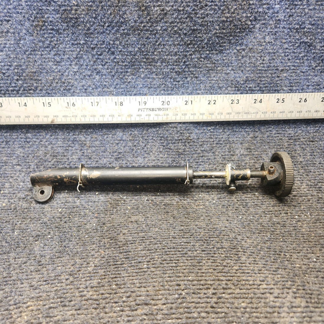 Used aircraft parts for sale, 62829-003 Piper PA28-140 Rudder Trim Shaft Assy