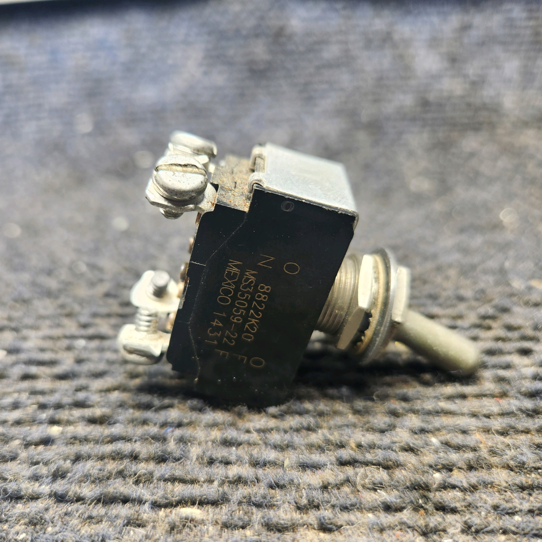 Used aircraft parts for sale, MS35059-22 Eaton Beechcraft 35-33 Cutler-Hammer Toggle Switch