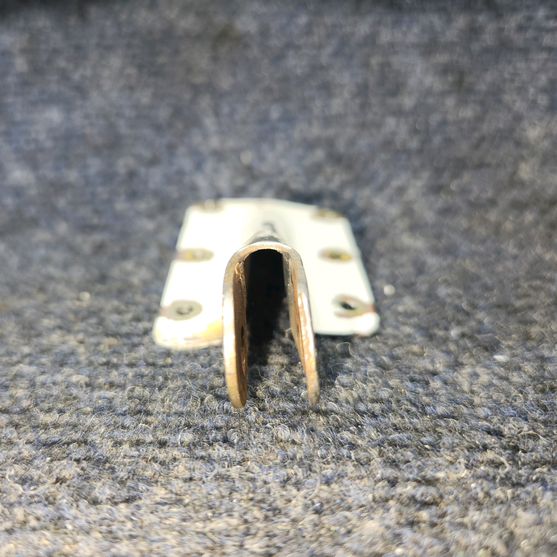 Used aircraft parts for sale, 63050-000 PIPER PA28-140 Hinge Door Top