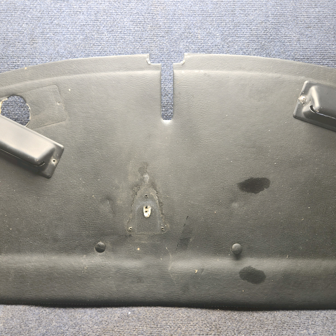 Used aircraft parts for sale, PG001 Knots 2U, Ltd Piper PA28-140 Glareshield
