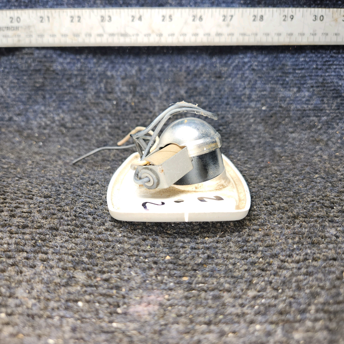 Used aircraft parts for sale, 572-524 Grimes Piper PA32RT-300 Reading Light W/Switch (14 V)