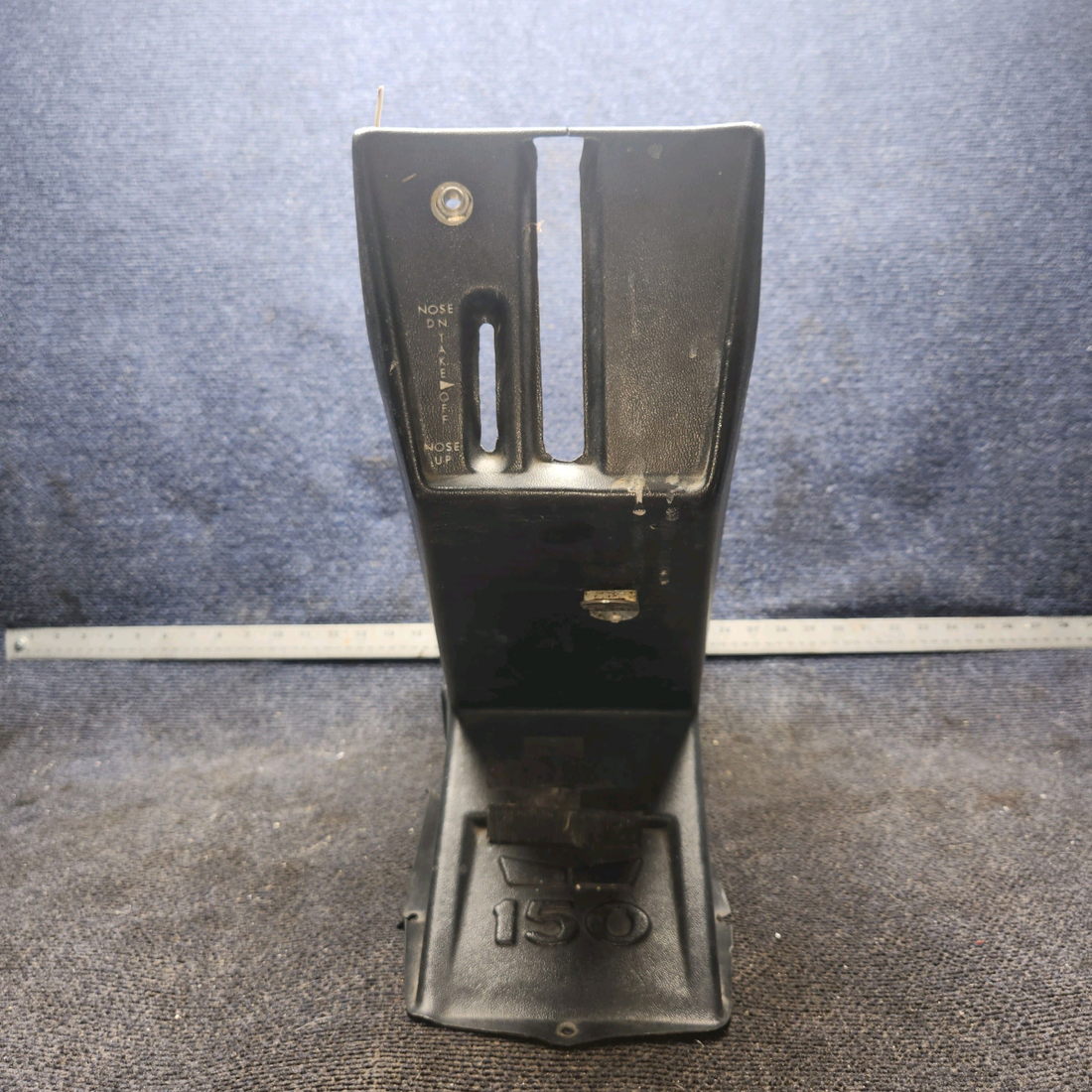 Used aircraft parts for sale, 0411004-1 cessna 150G Center Console Cover