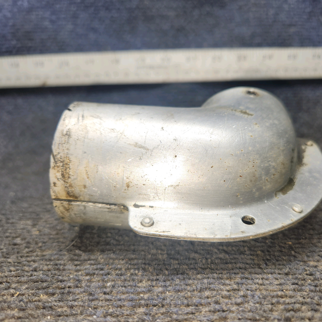 Used aircraft parts for sale, 0413233 cessna 150G Cabin Air Vent Elbow
