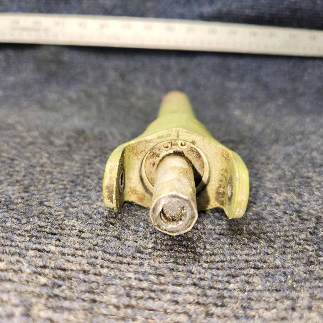 Used aircraft parts for sale, 35-521213 BEECHCRAFT 95-55B Beech Flap Actuator Assembly - RH